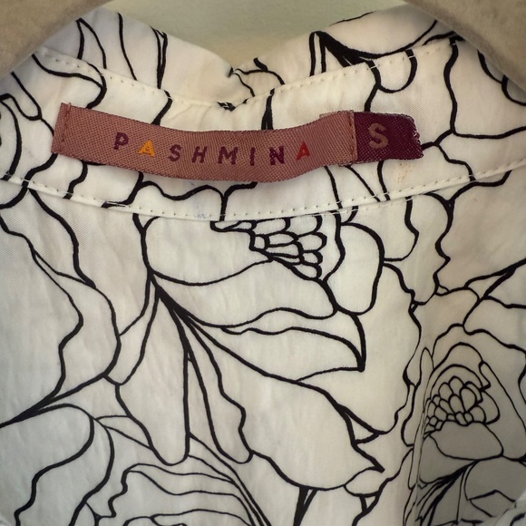 PASHMINA Women's Belted B&W Floral Print Midi Collared Button Down Dress - Picture 8 of 8